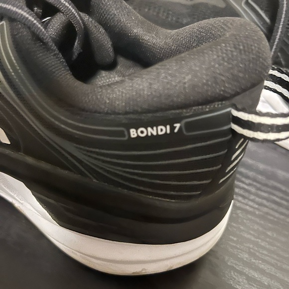 Hoka Bondi 7  Women’s Running Shoes - Black/White - Picture 2 of 5